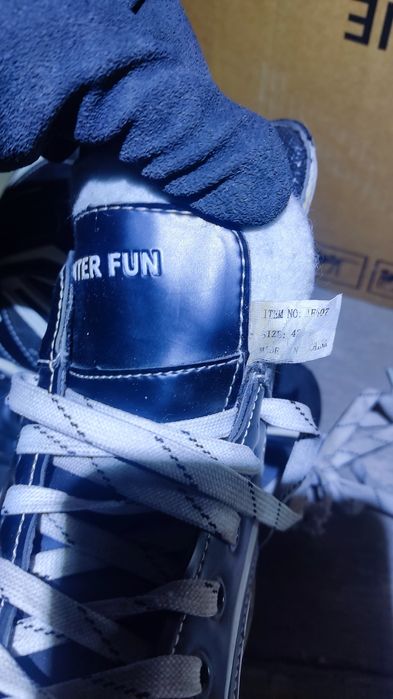 Коньки продам бу