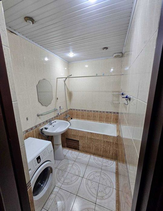 Центр Высокопотолочка 2 комнтаная Кирпич ШРуставели Аския