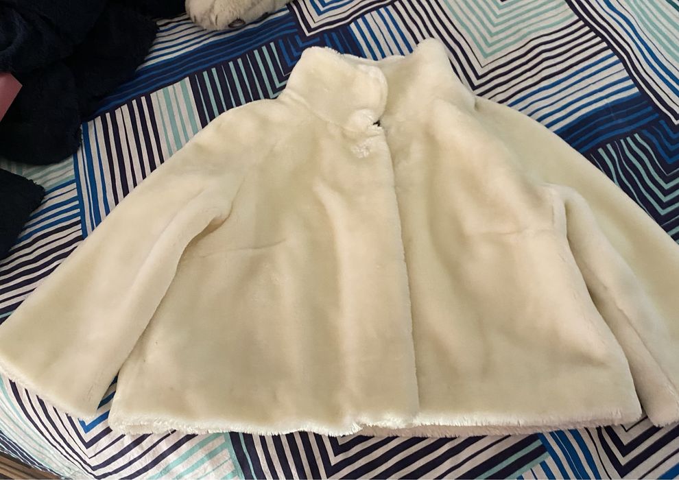 Haina alba, scurta de blana sintetica