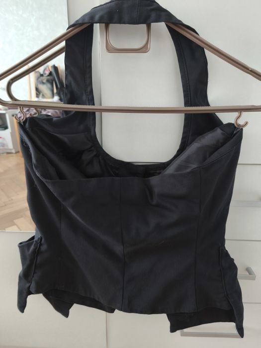 Дамски черен елек на марката Pause