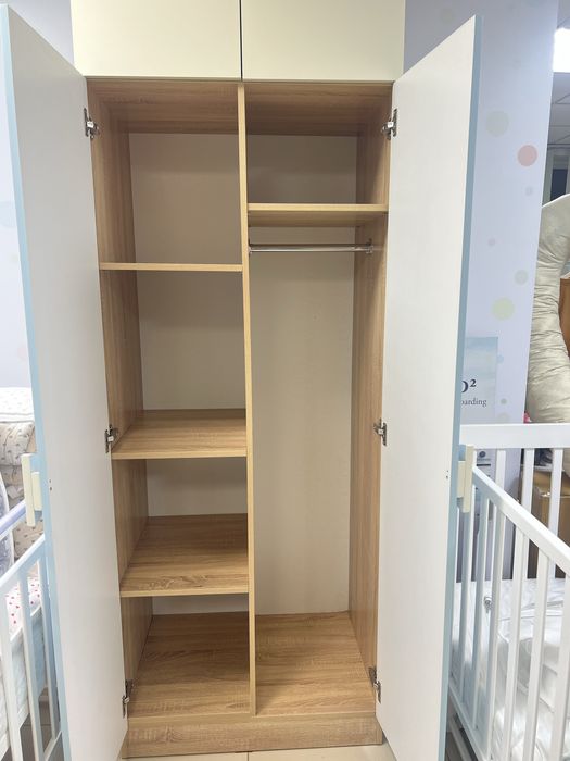 Шкаф в детскую комнату