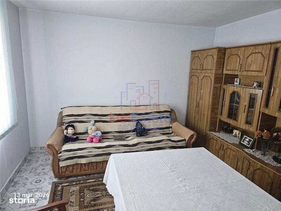 Apartament cu 3 camere la casa