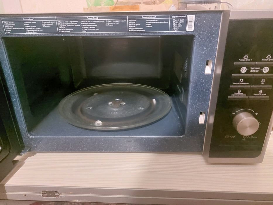 Продам микроволновую печь Samsung