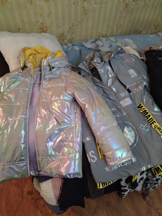 Продам куртки разных размеров