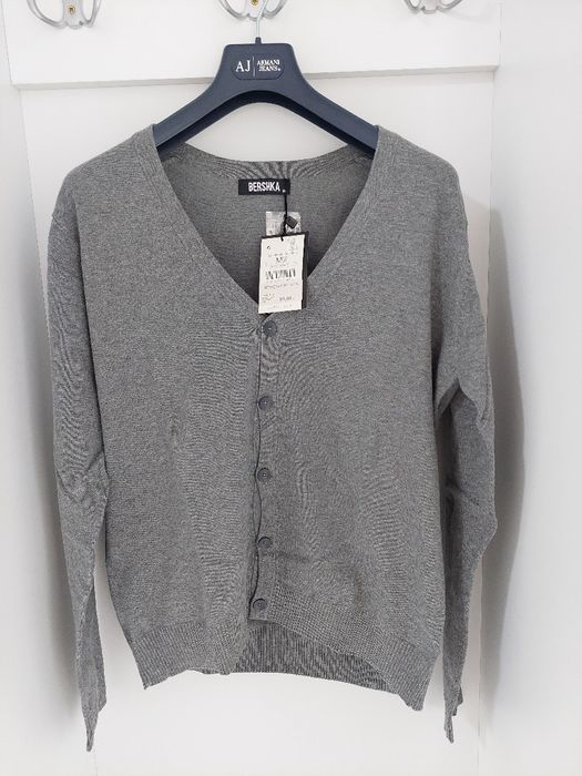 Bluza-Pulover-Cardigan Bershka-(bluza,vesta,tricou,hanorac,jerseu)