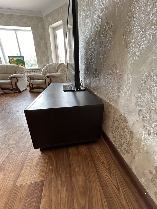 Тумба под телевизор