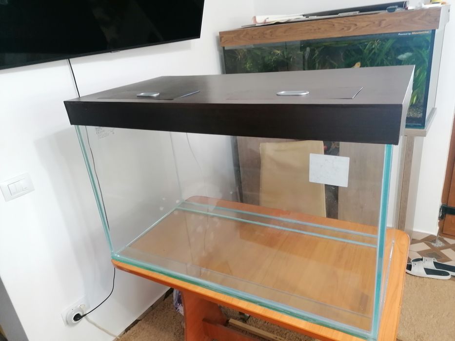 Capace acvariu la comandă