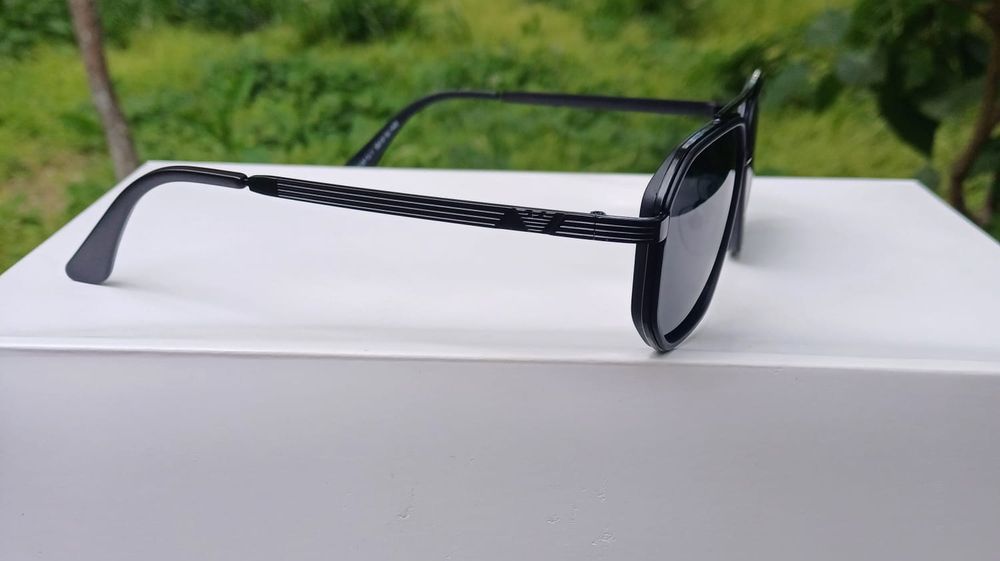 Ochelari de soare armani a negru