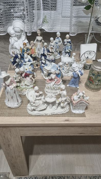 Статуэтки продам