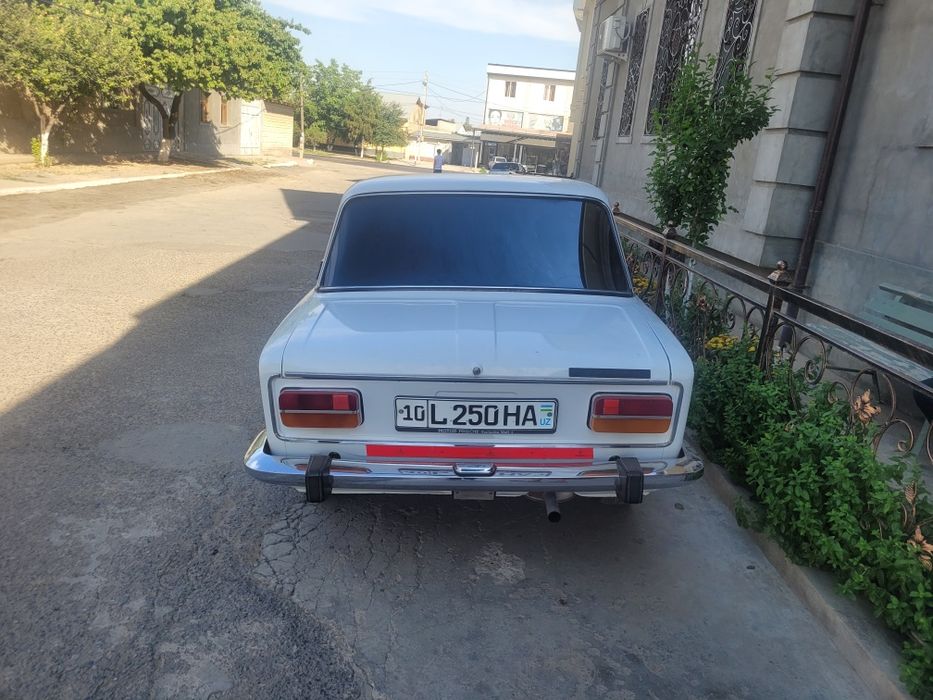 Жигули 2103 сотилади