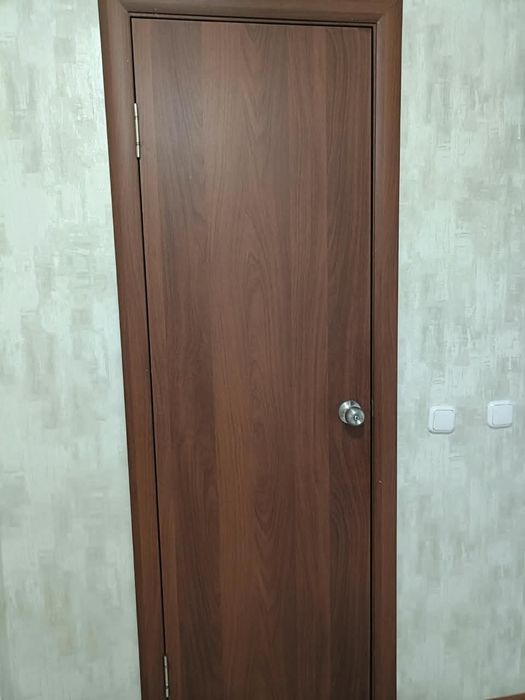 Продам  межкомнатные двери.