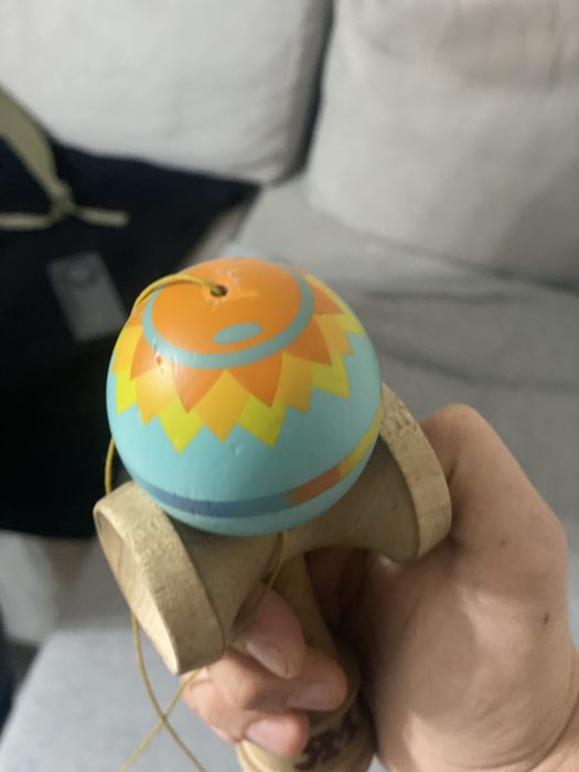 Kendama sol colaborate cu sweets