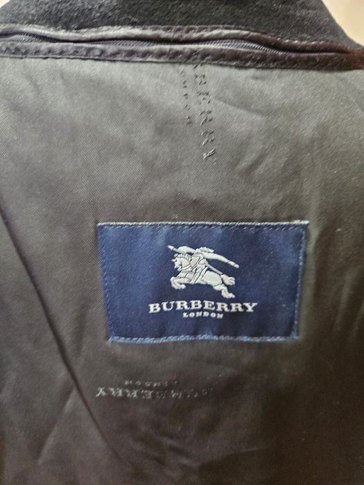 Trench Burberry , autentic , impecabil