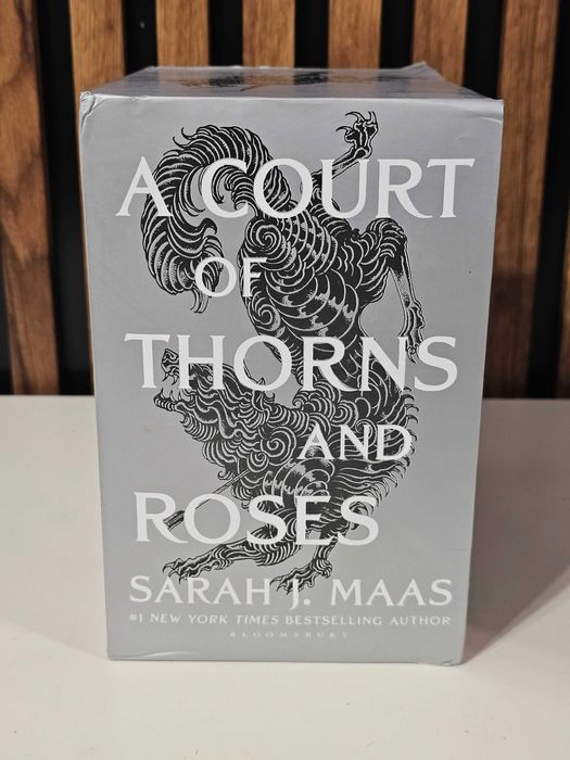 Acotar  5 carti set complet  in engleza A Court of Thorns and Roses