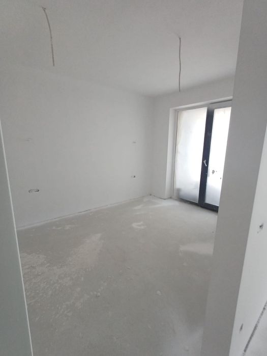 Proprietar, vând apartament 2 camere (studio) - COSMOPOLIT ZENIT