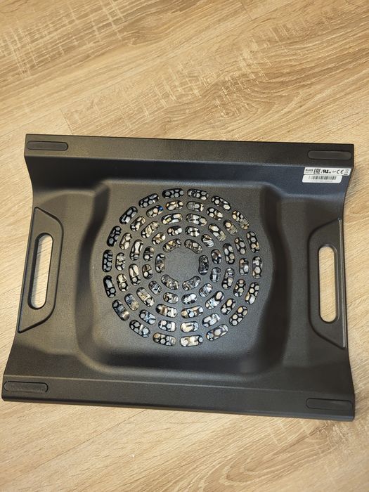 Охладител за лаптоп