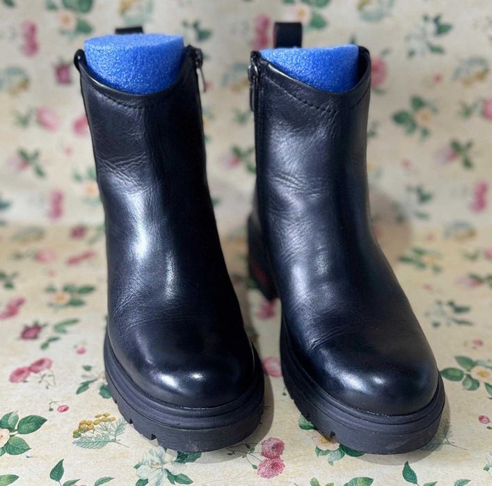 Botine Lasocki din piele naturală