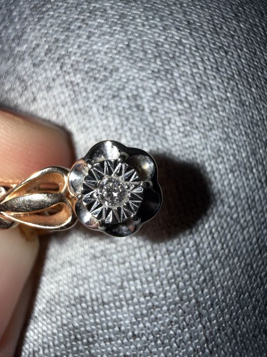 залото с бриллантом