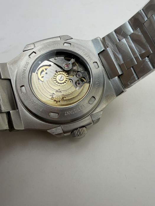 Ceas Patek Philippe Nautilus Gray, Nou
