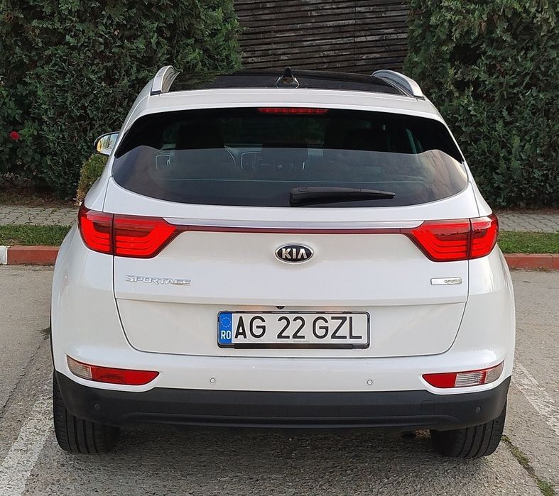 Kia Sportage Premium, 1.7 CRDI, cutie automata, trapa panoramica