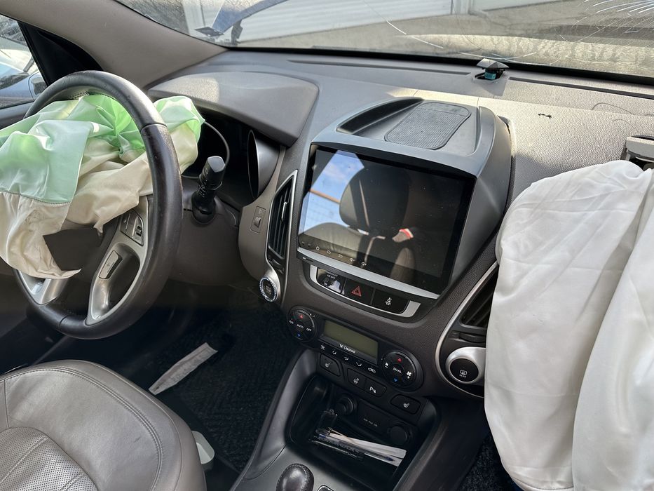 На Части Хюндай ix35 2.0i-4x4 Automatic,Navi,Pano