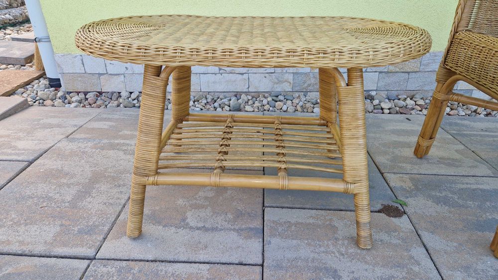 маса и столове естествен ратан