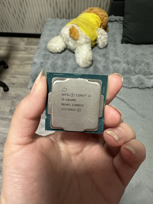Продам процессор INTEL CORE i3 -10100