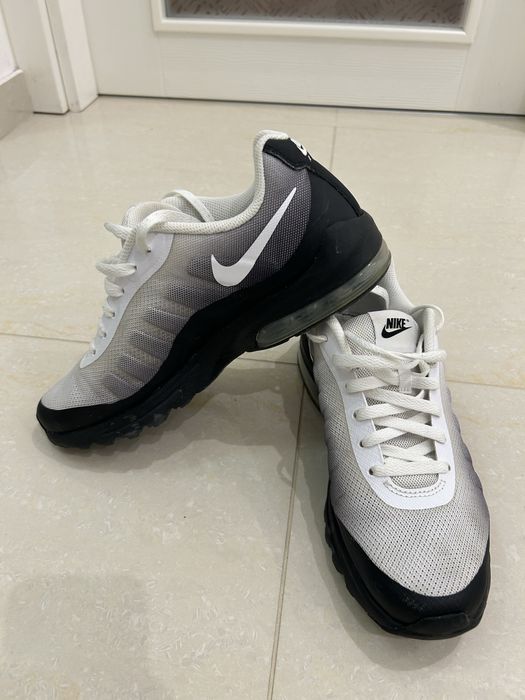 Nike Air black and white маратонки