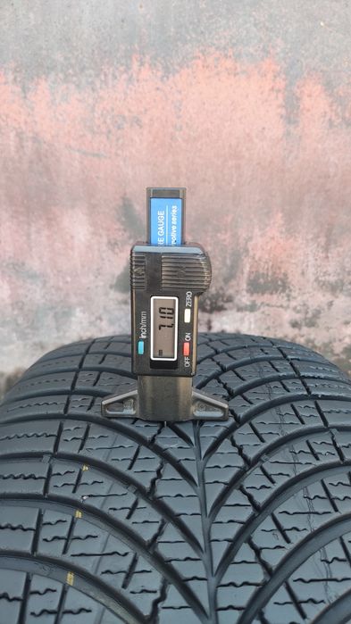 1брой всесезонна гума 225/50/17 GoodYear Vector 4 Season