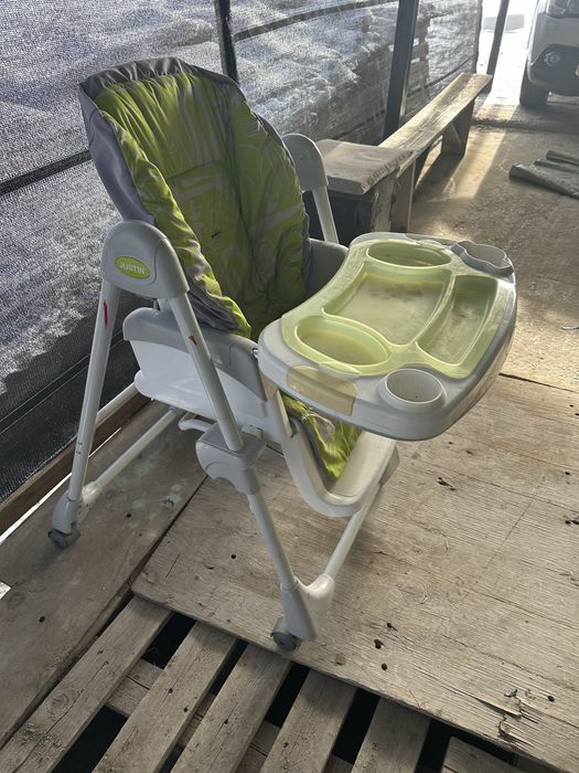 Продам детский стол