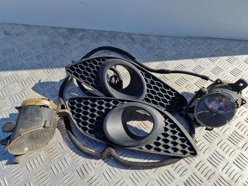 Set proiectoare ceata cu grile si instalatie Opel Zafira B Facelift