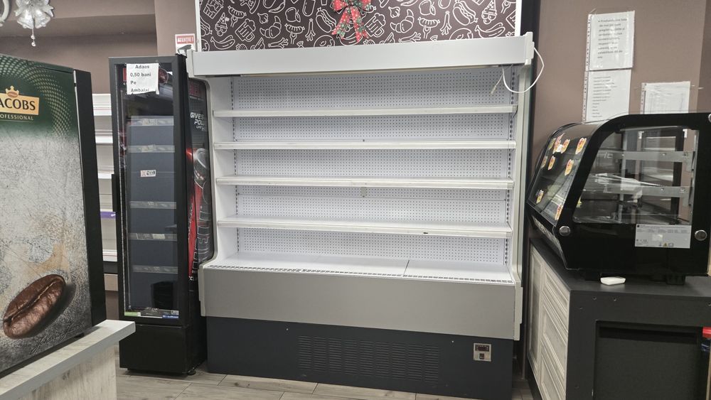 Vitrina frigorifica cu perdea de aer