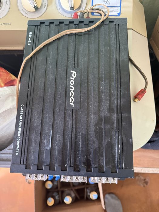 Продам 3 усилителя и сабуфур