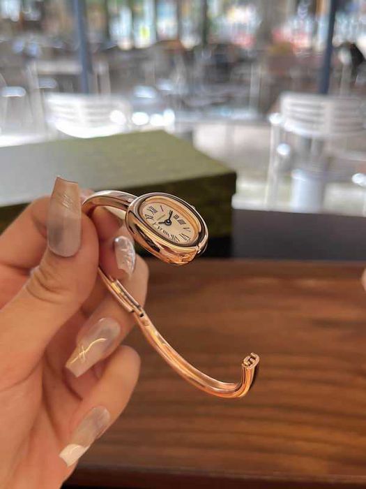 Кварцов дамски часовник Cartier Baignoire Mini