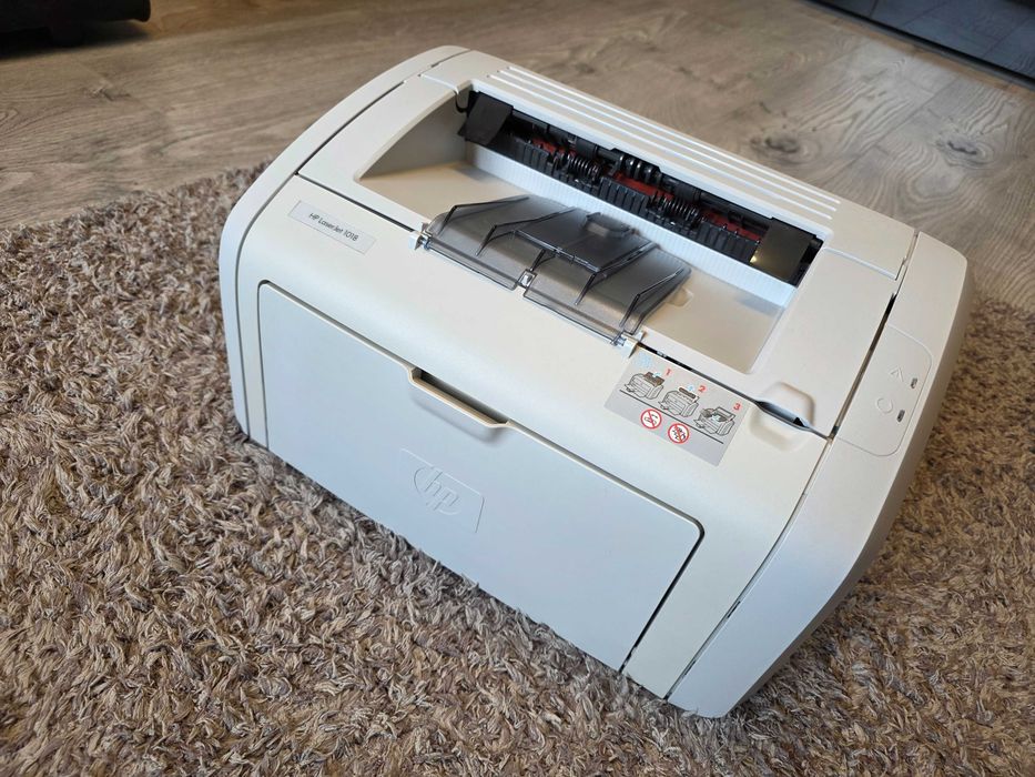 Imprimanta Laser HP1018 / Consumabile Extrem de ieftine / 2 TONERE NOI INCLUSE !