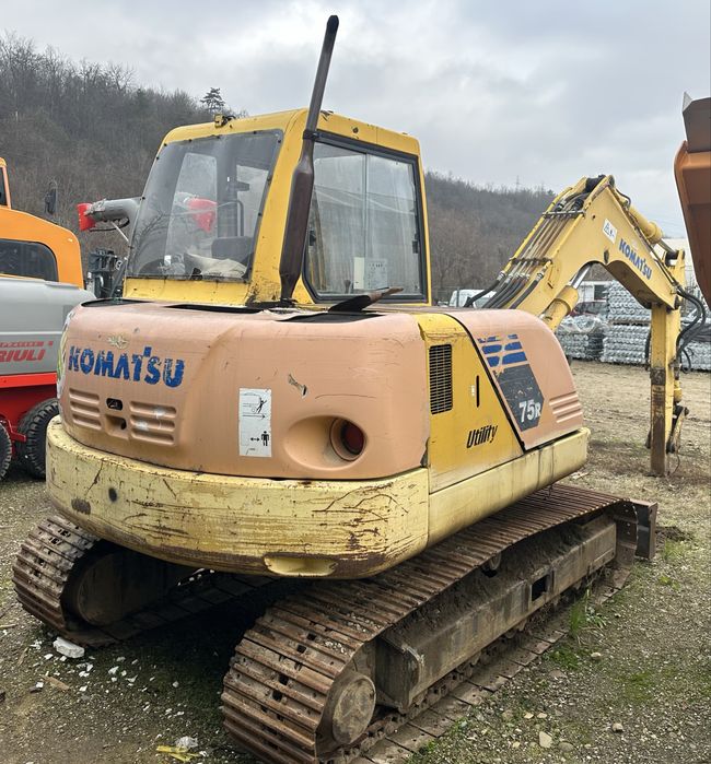 Excavator 7.5 tone KOMATSU PC75 fabricatie 2002
