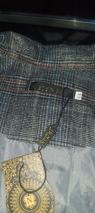 Продам костюм женский