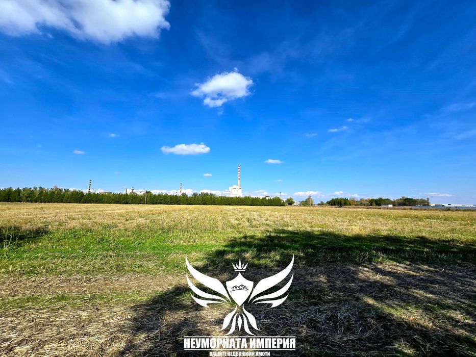 Продавам земя 3000кв. гр.Куклен преди КЦМ на осма линия