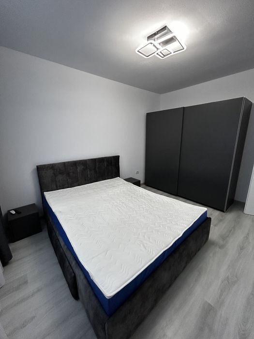 Inchiriez apartament 3 camere 2 bai si loc parcare + terasa