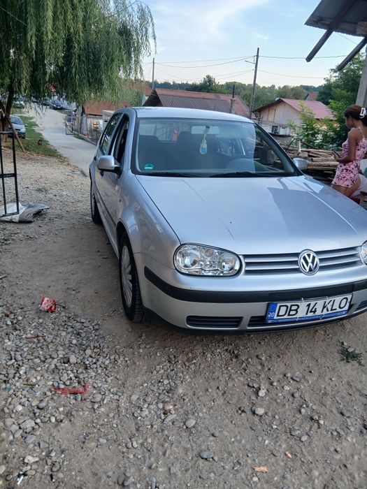 Vand golf 4 14 benzină