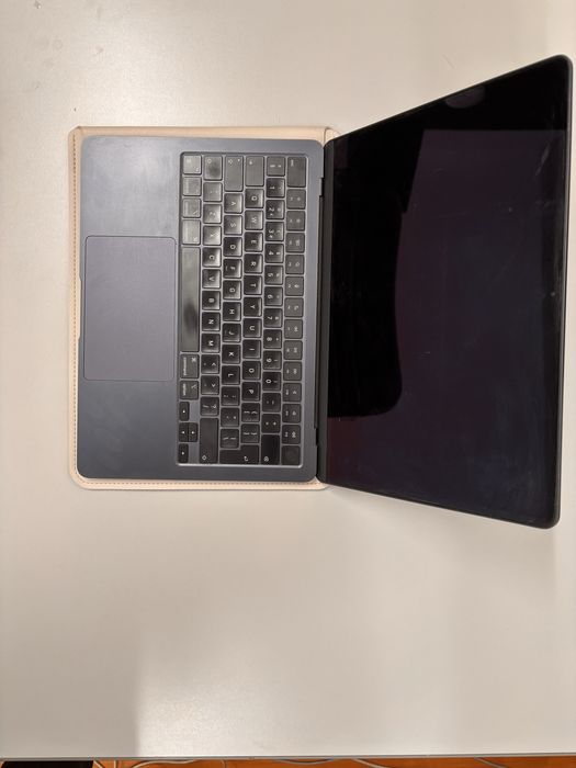 Macbook air m2 256gb