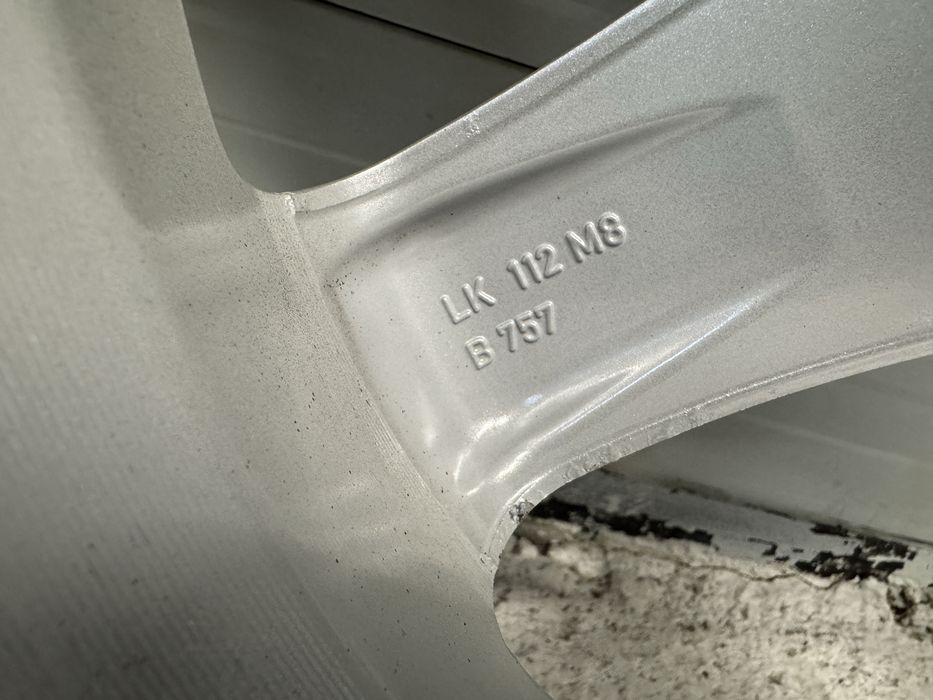 Джанти със зимни гуми Mercedes 235/60/17 ТОП СЪСТОЯНИЕ