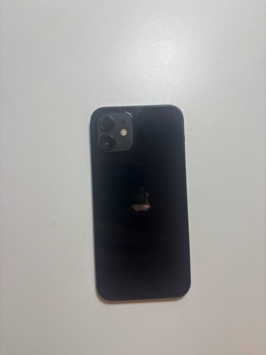 Iphone 12 64gb baterie 82%