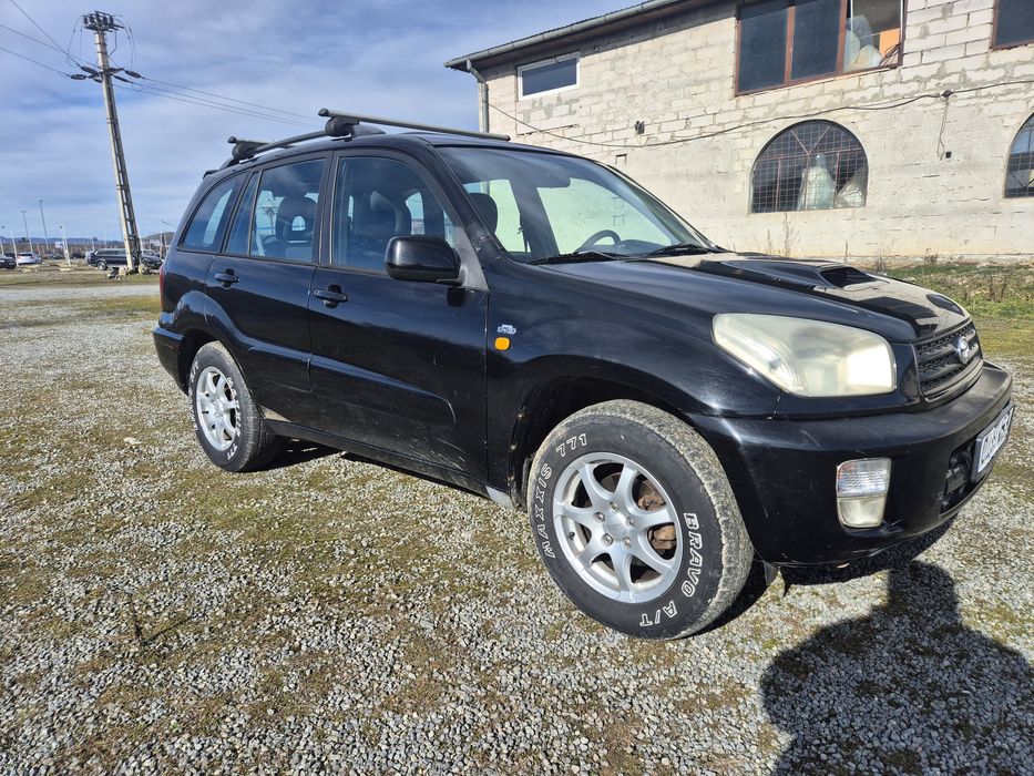 Vând Toyota Rav4