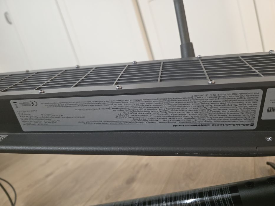 Trotinetă electrică Xiaomi Essential – stare excelentă, foarte puțin f
