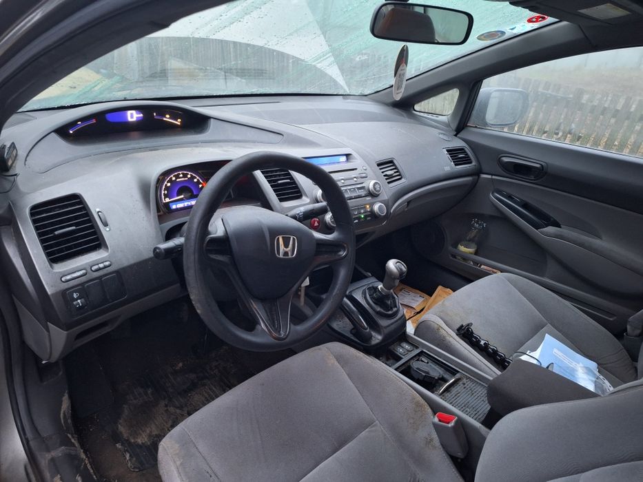 Dezmembrari Honda Civic sedane 1.8 benzina an  2008