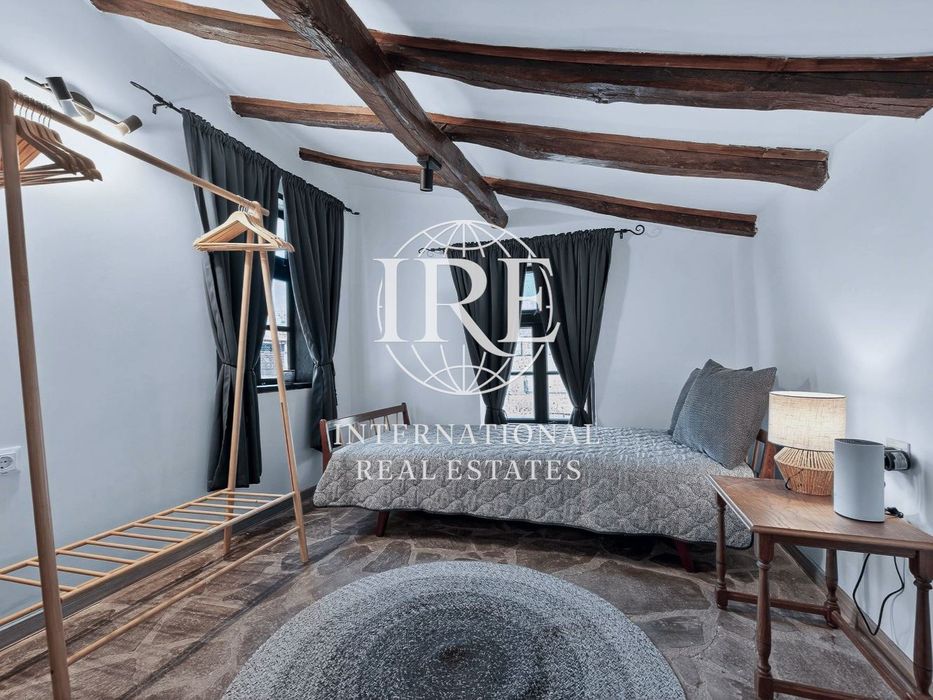 Едноетажна къща, тип хасиенда с басейн! Живописна локация! Тишина, сп