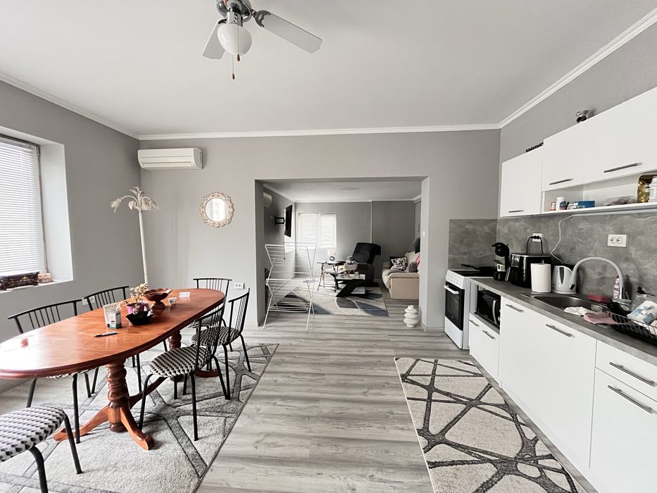 Продава се Офис в Добрич, Център - 1169 кв.м за 514 €/кв.м - Снимка #13