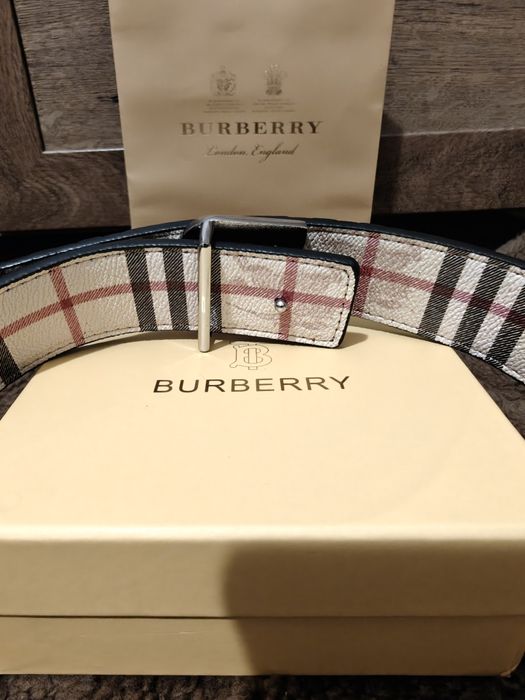 Curea Burberry 110 cm noua