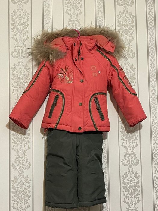 Куртки на девочку